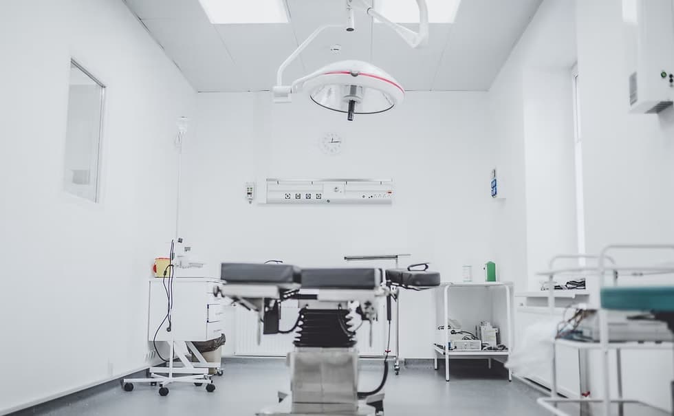 An unoccupied clinical care environment
